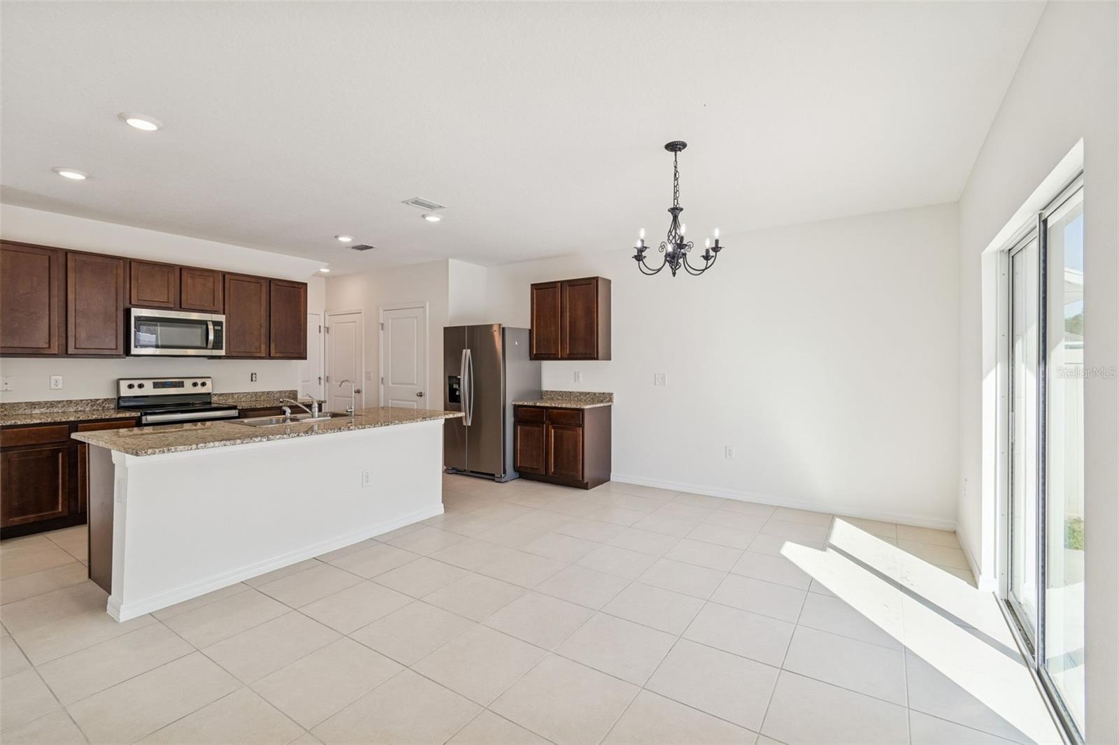 Image 27 of 86 For 3072 Suncoast Plains Drive