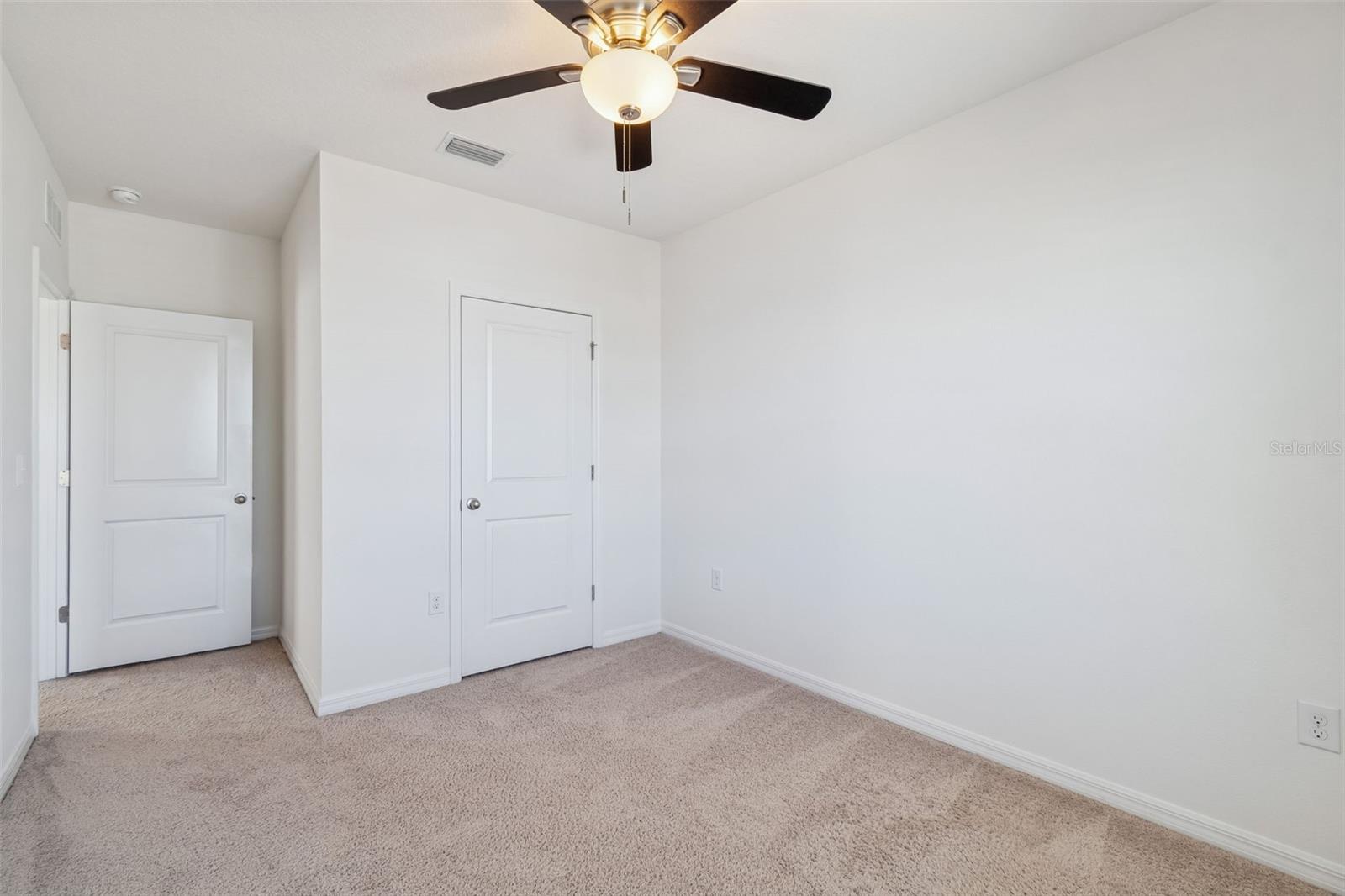 Image 37 of 86 For 3072 Suncoast Plains Drive