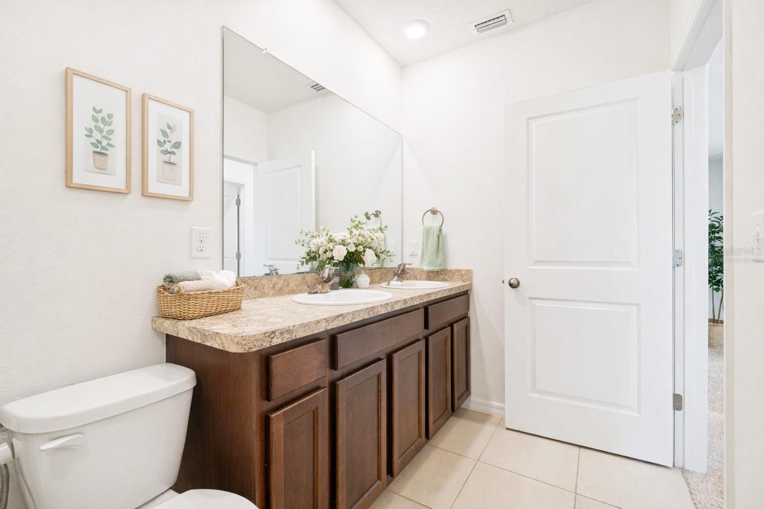 Image 44 of 86 For 3072 Suncoast Plains Drive