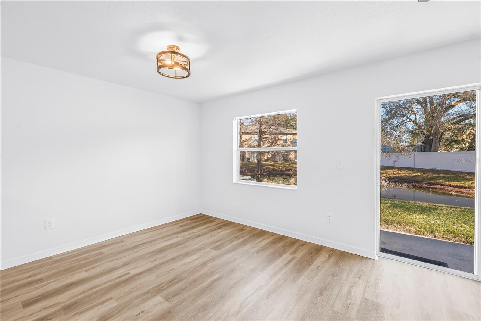 Image 16 of 60 For 8517 Edgewater Place Boulevard