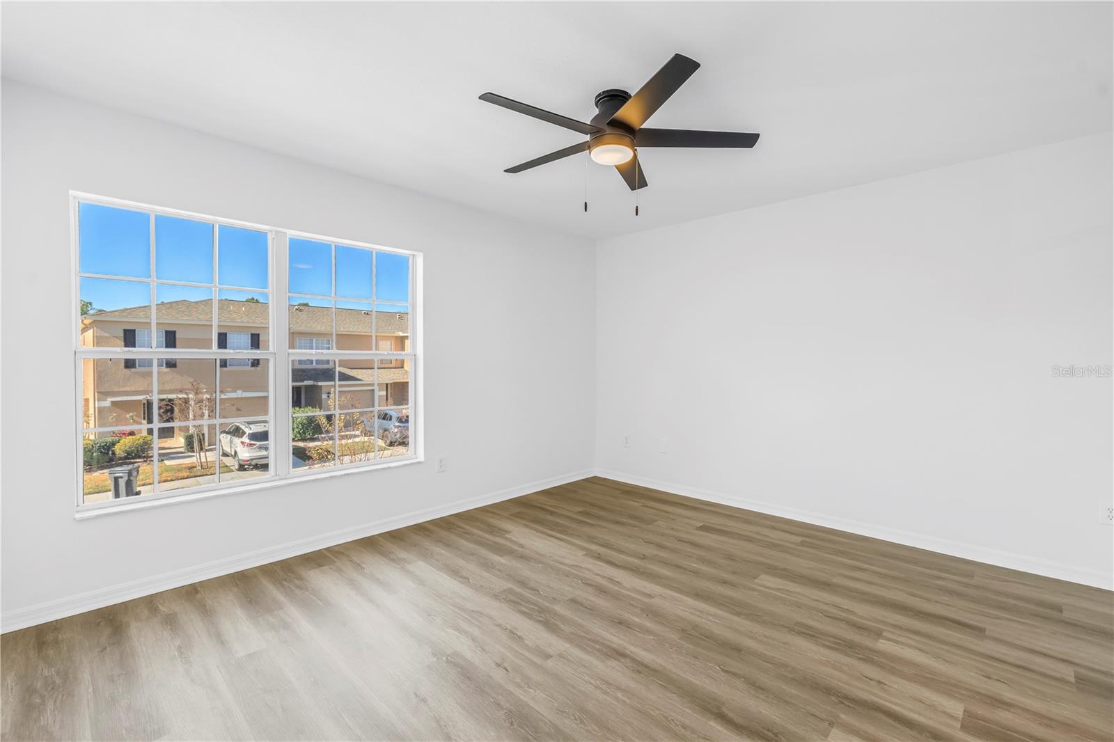 Image 24 of 60 For 8517 Edgewater Place Boulevard