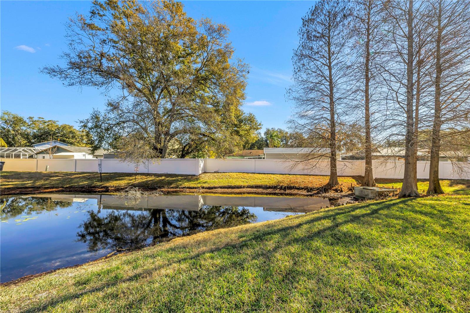 Image 45 of 60 For 8517 Edgewater Place Boulevard