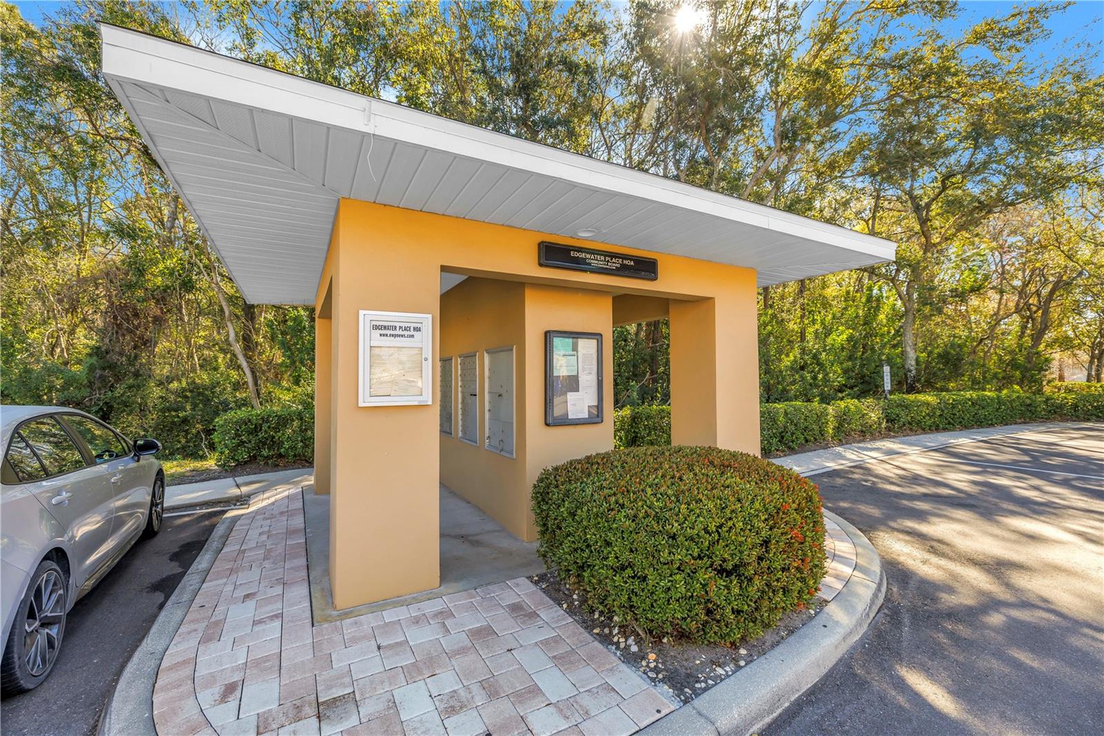 Image 46 of 60 For 8517 Edgewater Place Boulevard