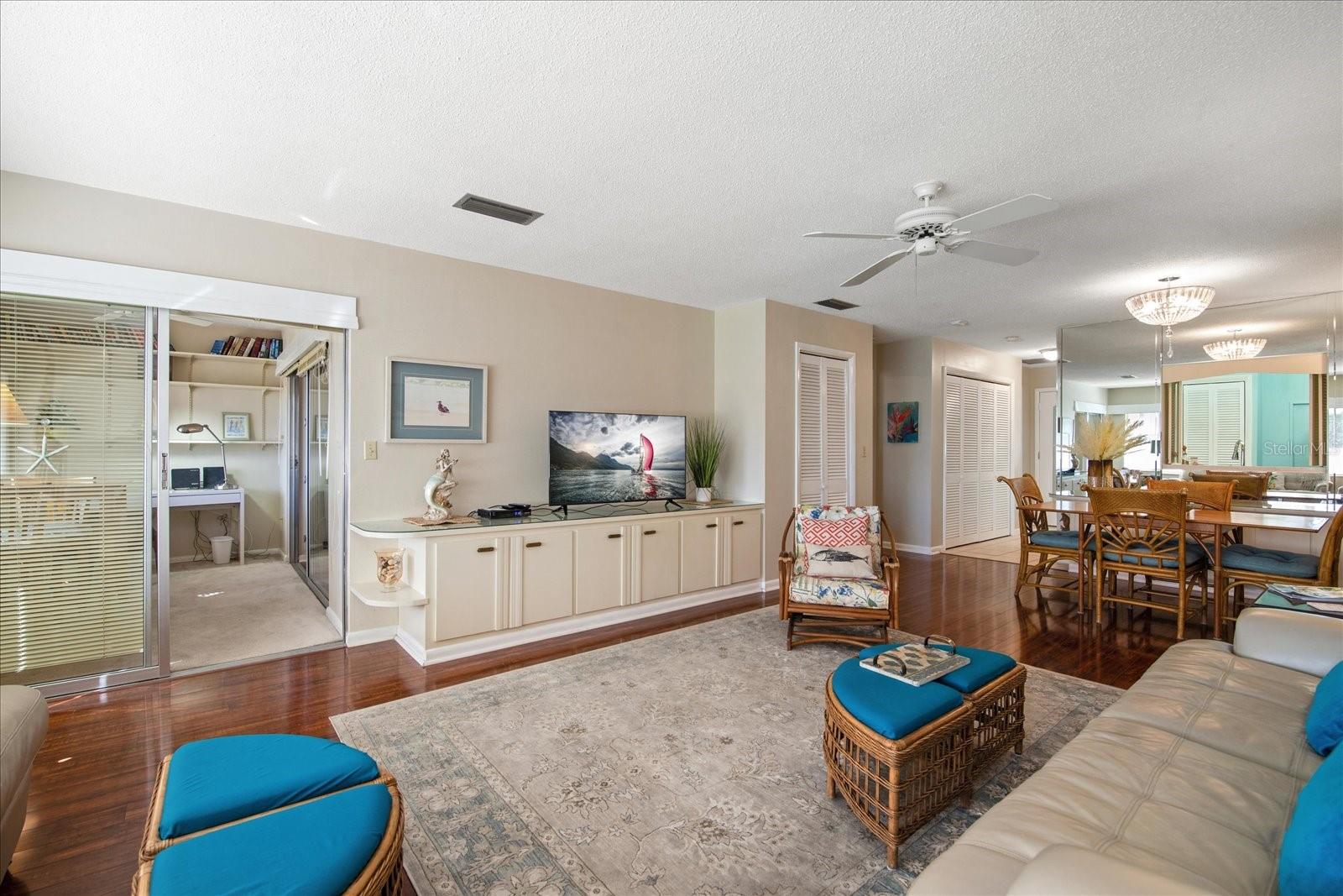 Image 17 of 33 For 100 Bluff View Drive 209b