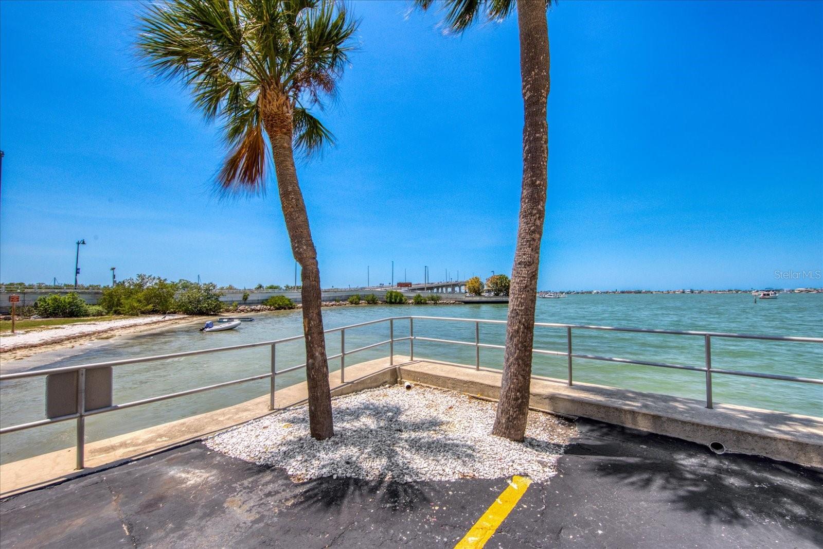 Image 32 of 33 For 100 Bluff View Drive 209b