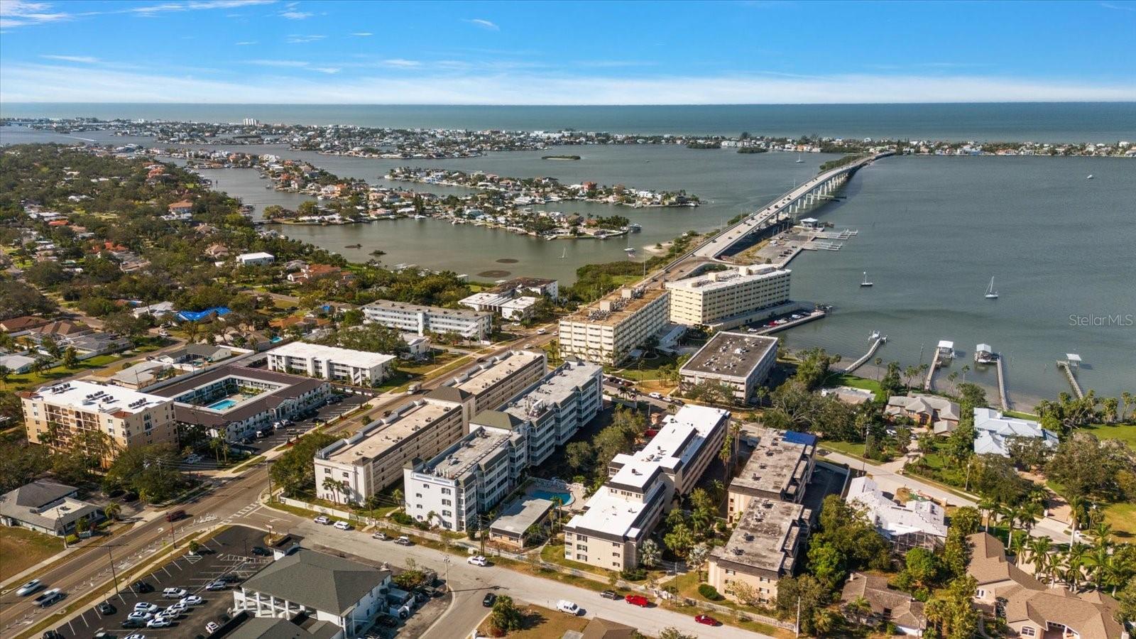 Image 4 of 33 For 100 Bluff View Drive 209b