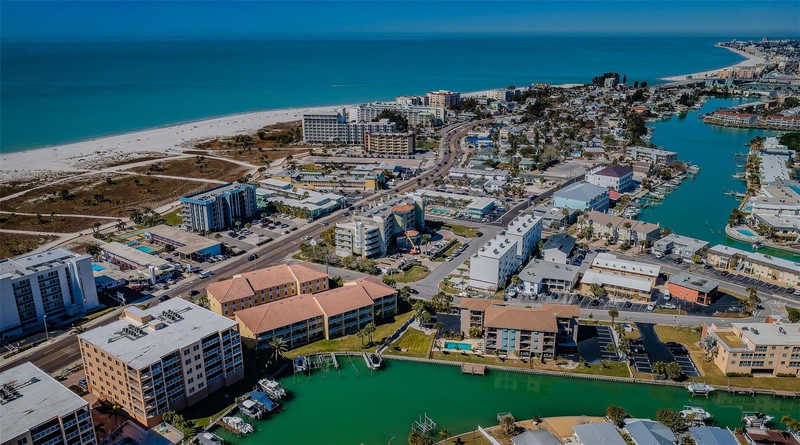 Image 43 of 73 For 11595 Gulf Boulevard 108