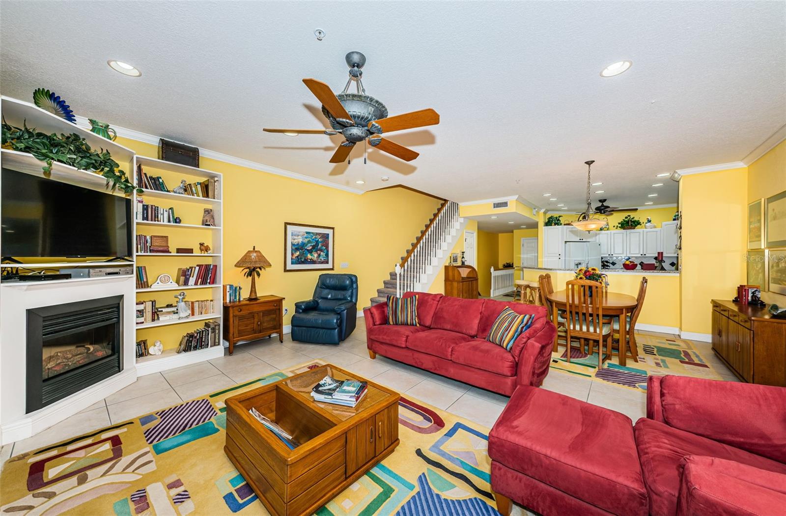 Image 7 of 73 For 11595 Gulf Boulevard 108