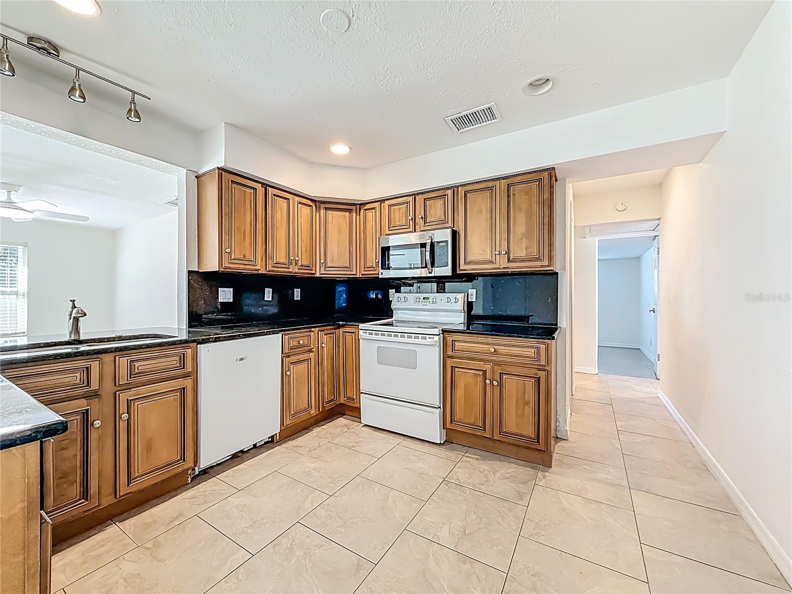 Image 10 of 67 For 7250 12th Avenue N