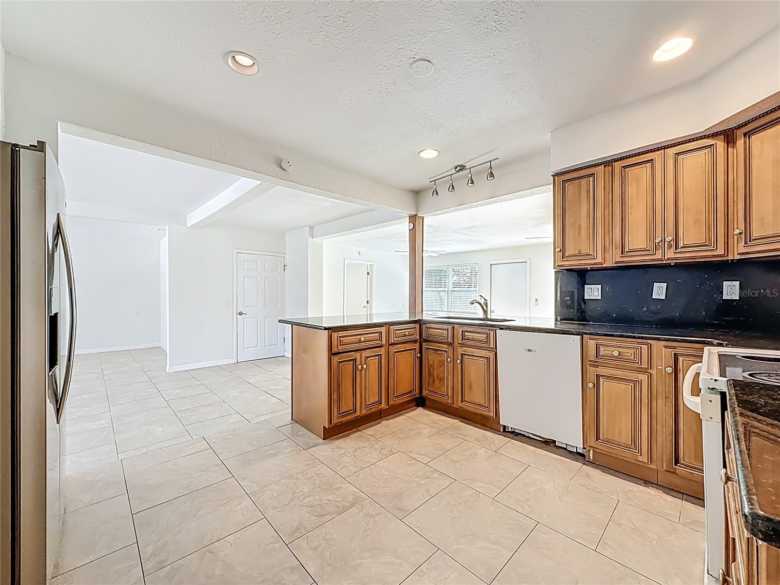 Image 11 of 67 For 7250 12th Avenue N