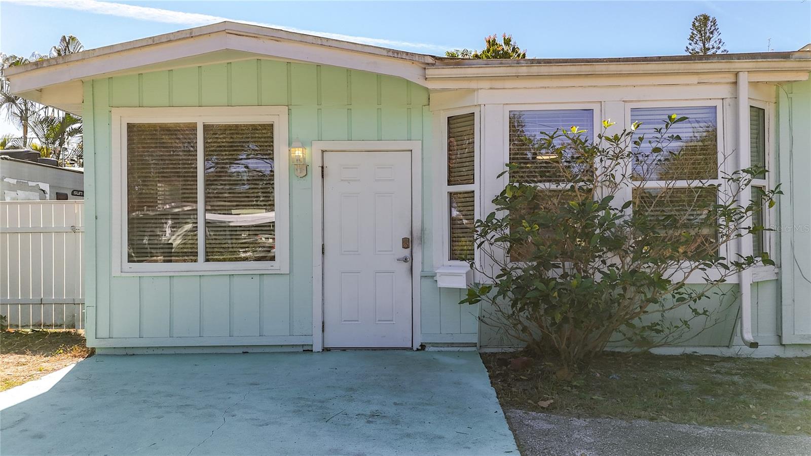 Image 5 of 67 For 7250 12th Avenue N