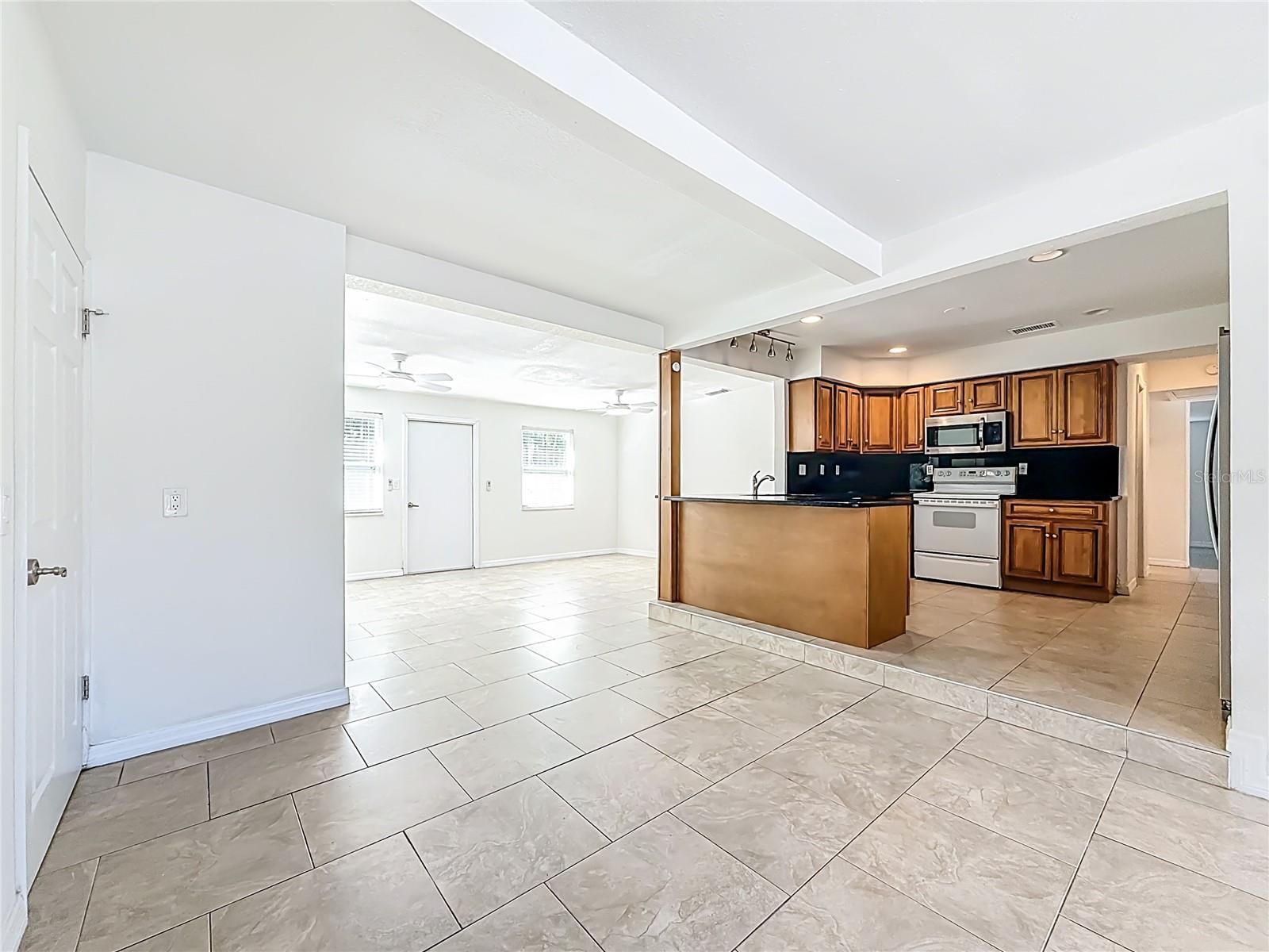 Image 7 of 67 For 7250 12th Avenue N