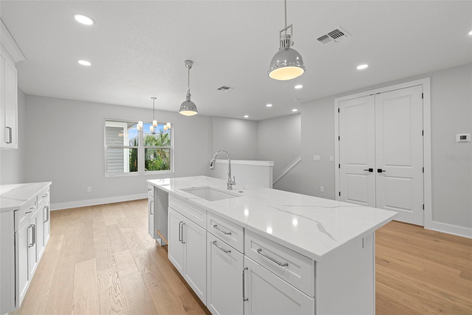 Image 15 of 33 For 4208 Carmen Street B