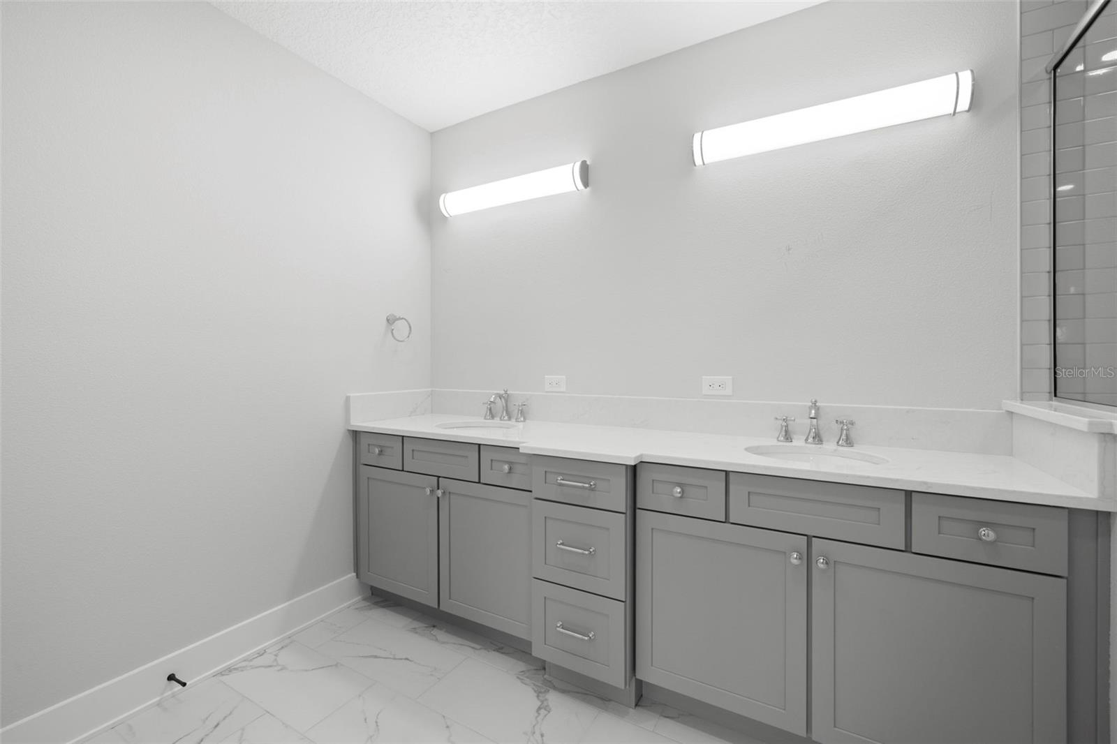 Image 25 of 33 For 4208 Carmen Street B