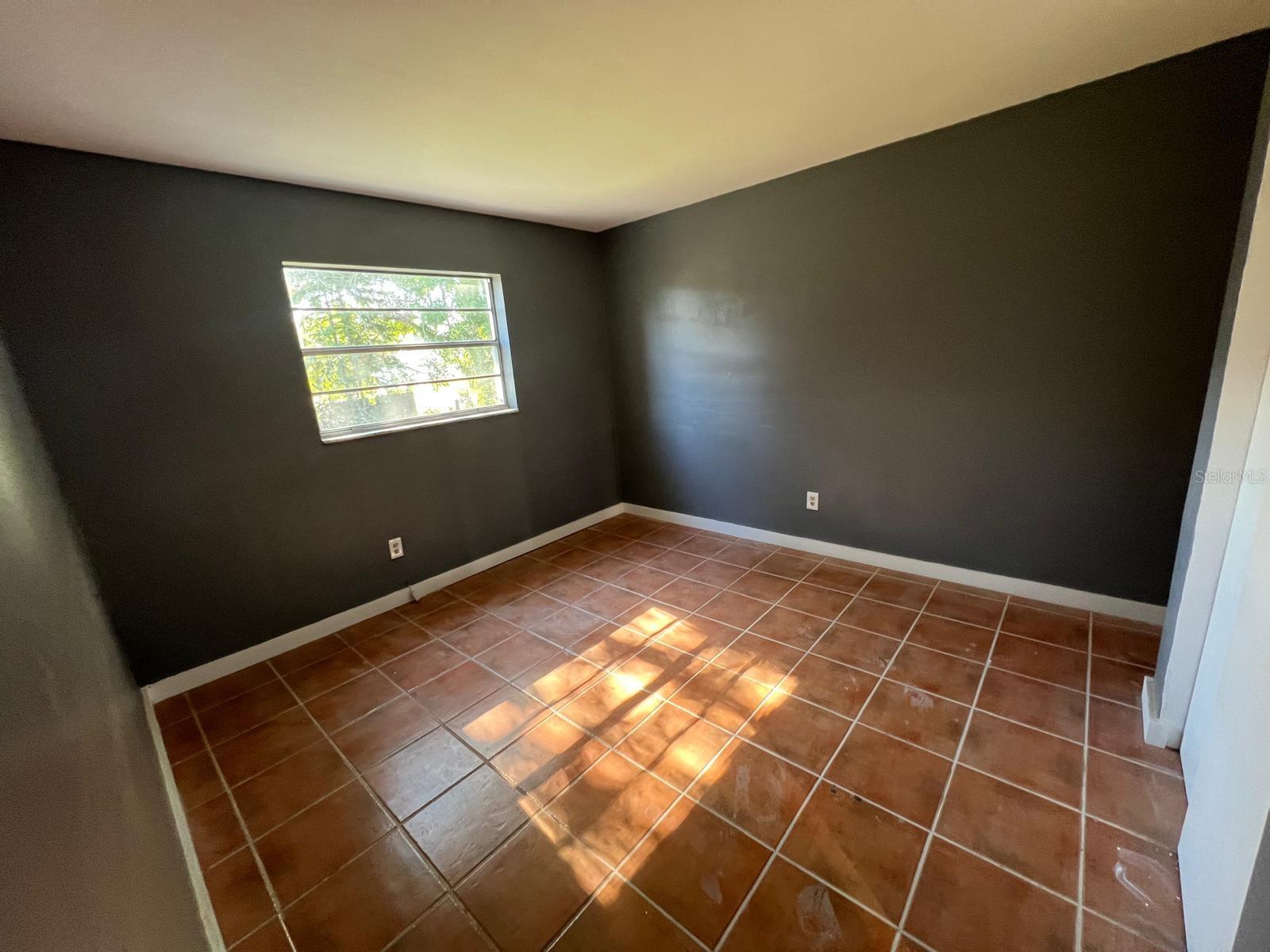 Image 5 of 9 For 300 83rd Avenue Ne