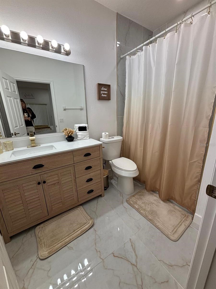 Image 14 of 23 For 3162 Sun Lake Court B