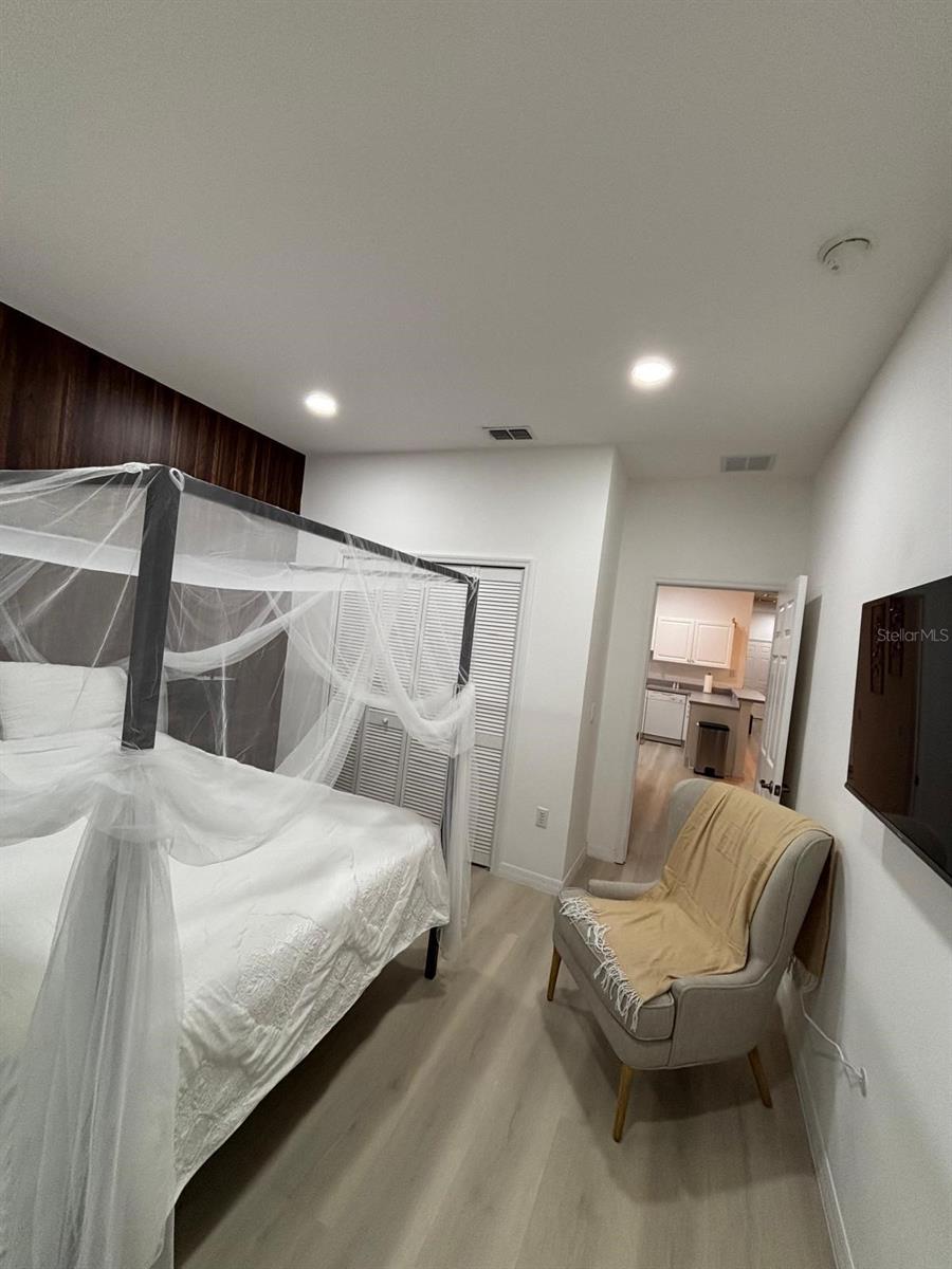 Image 18 of 23 For 3162 Sun Lake Court B