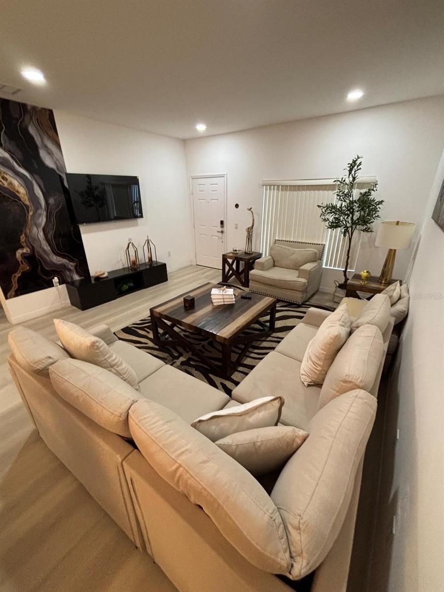 Image 5 of 23 For 3162 Sun Lake Court B