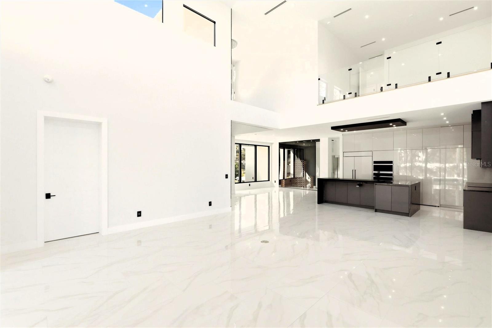 Image 11 of 43 For 2089 Arlington Street