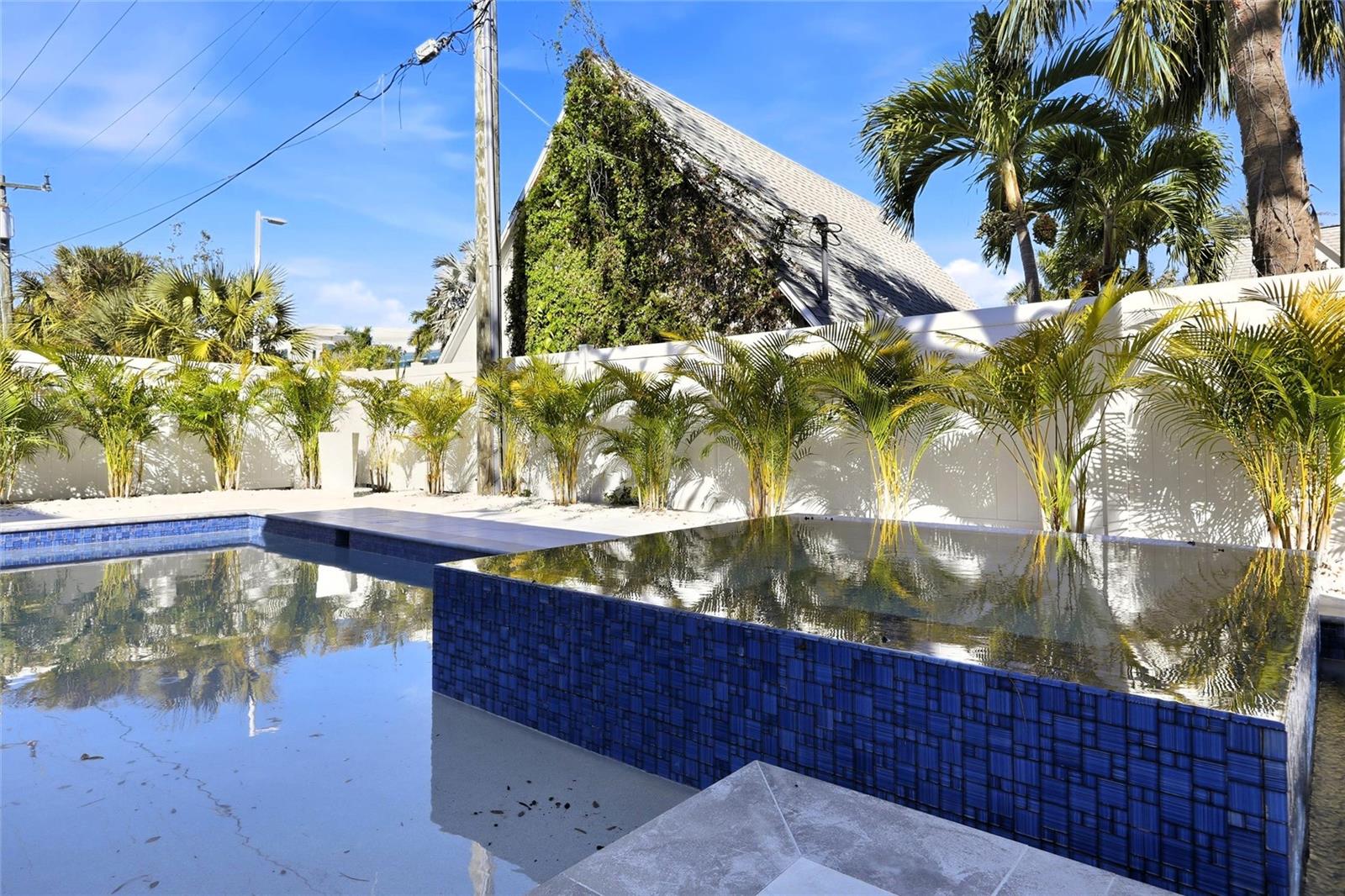 Image 38 of 43 For 2089 Arlington Street