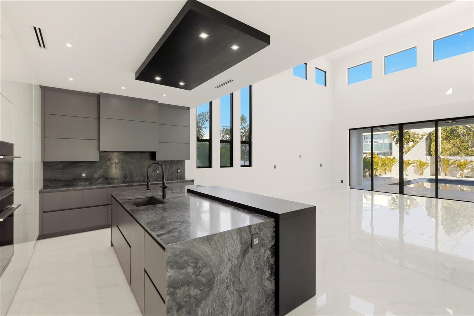 Image 8 of 43 For 2089 Arlington Street