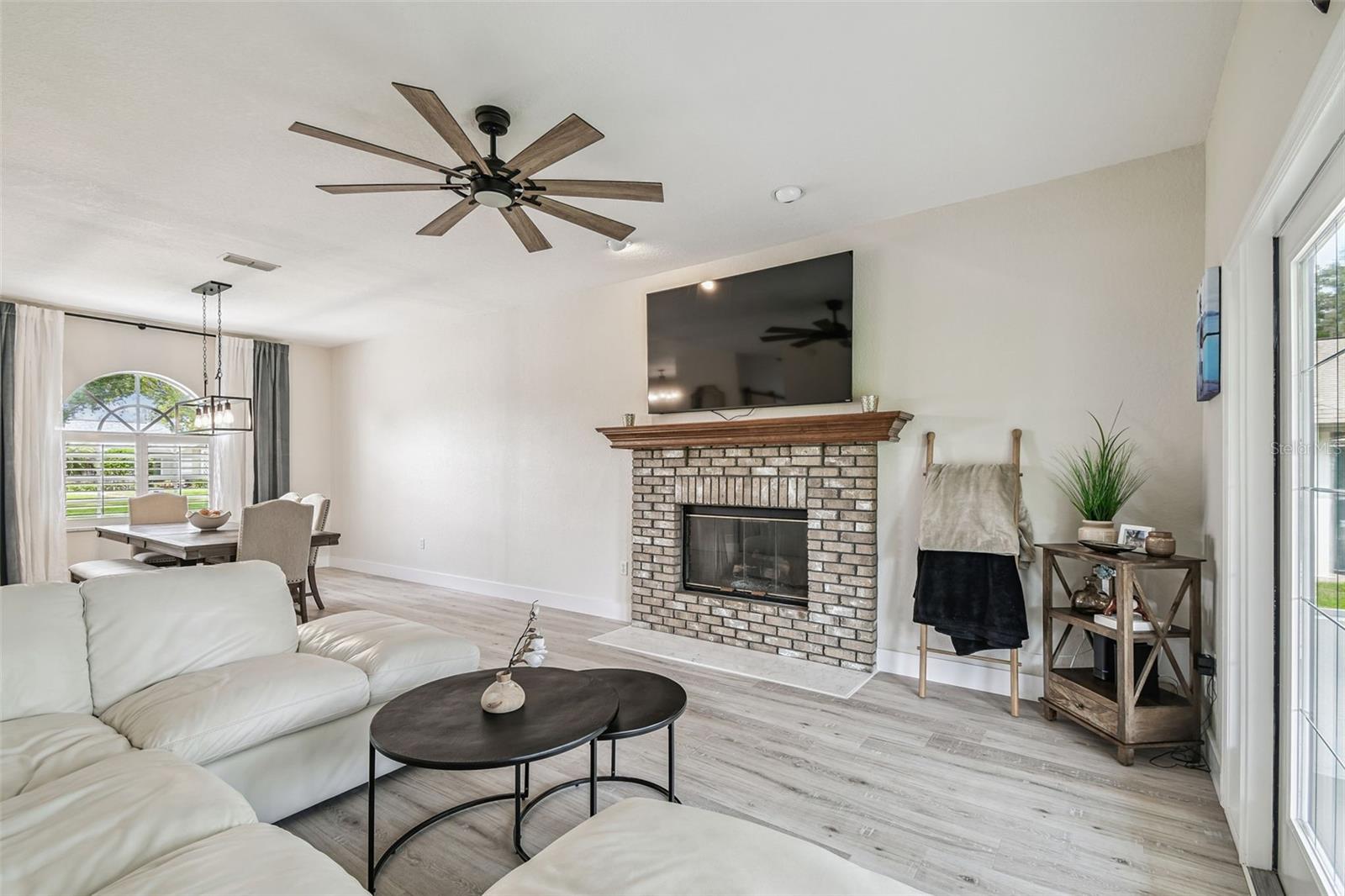 Image 13 of 47 For 2810 Forest Club Drive