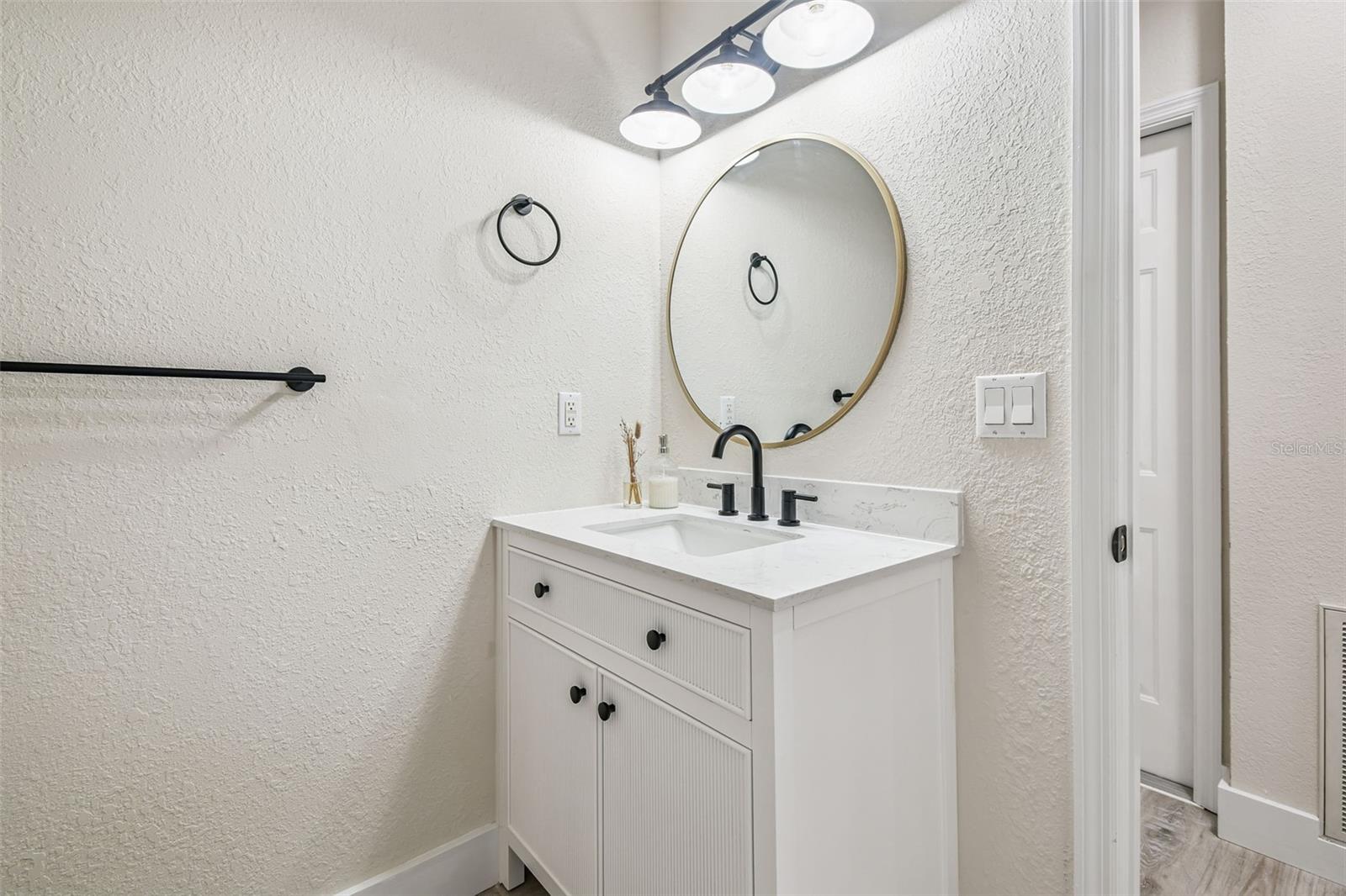 Image 22 of 47 For 2810 Forest Club Drive