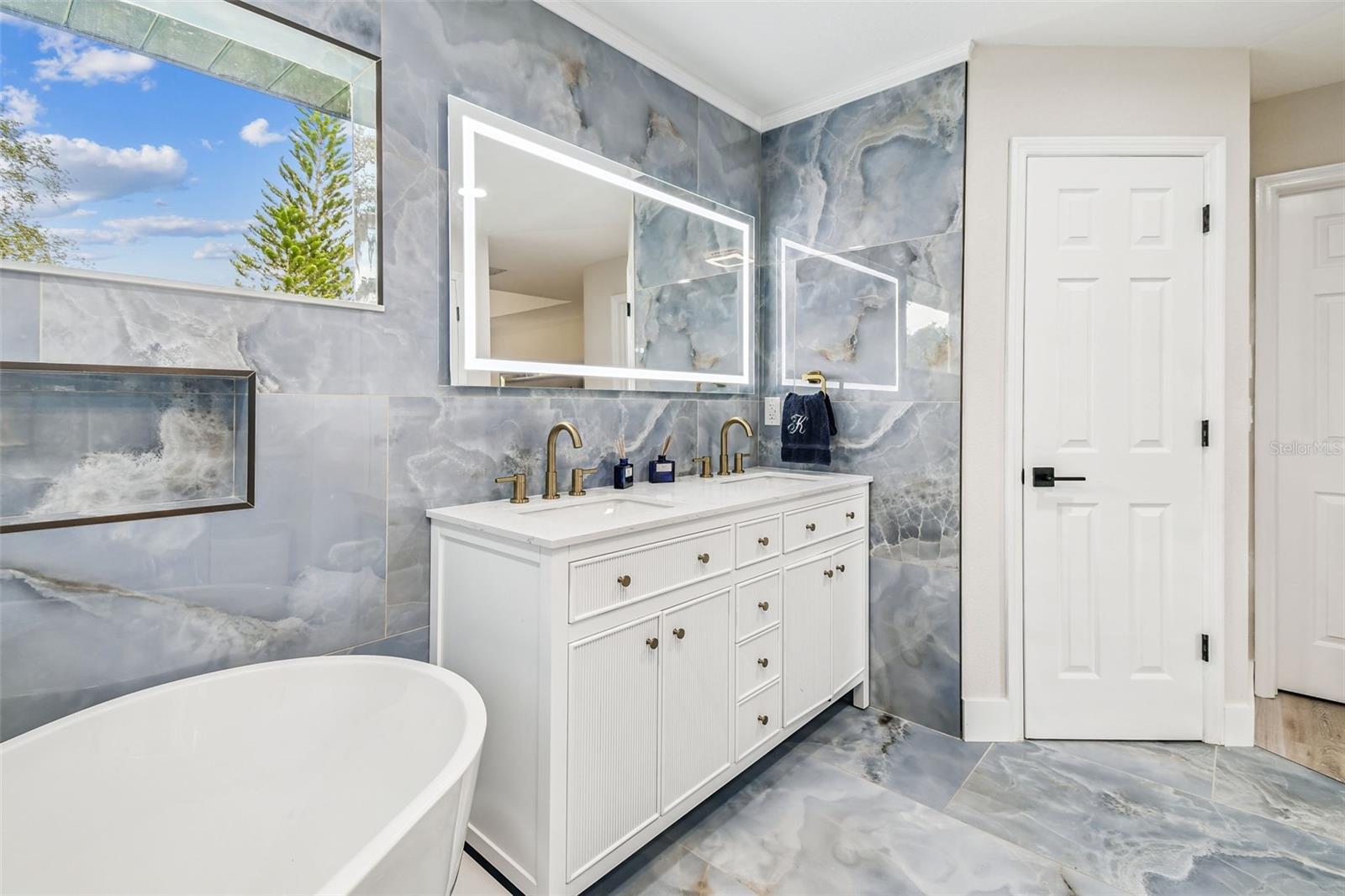 Image 40 of 47 For 2810 Forest Club Drive