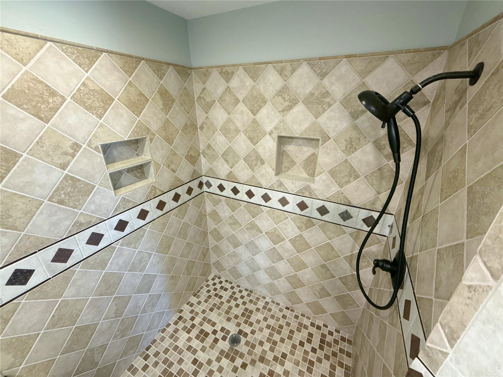 Image 31 of 43 For 13516 Palmwood Lane