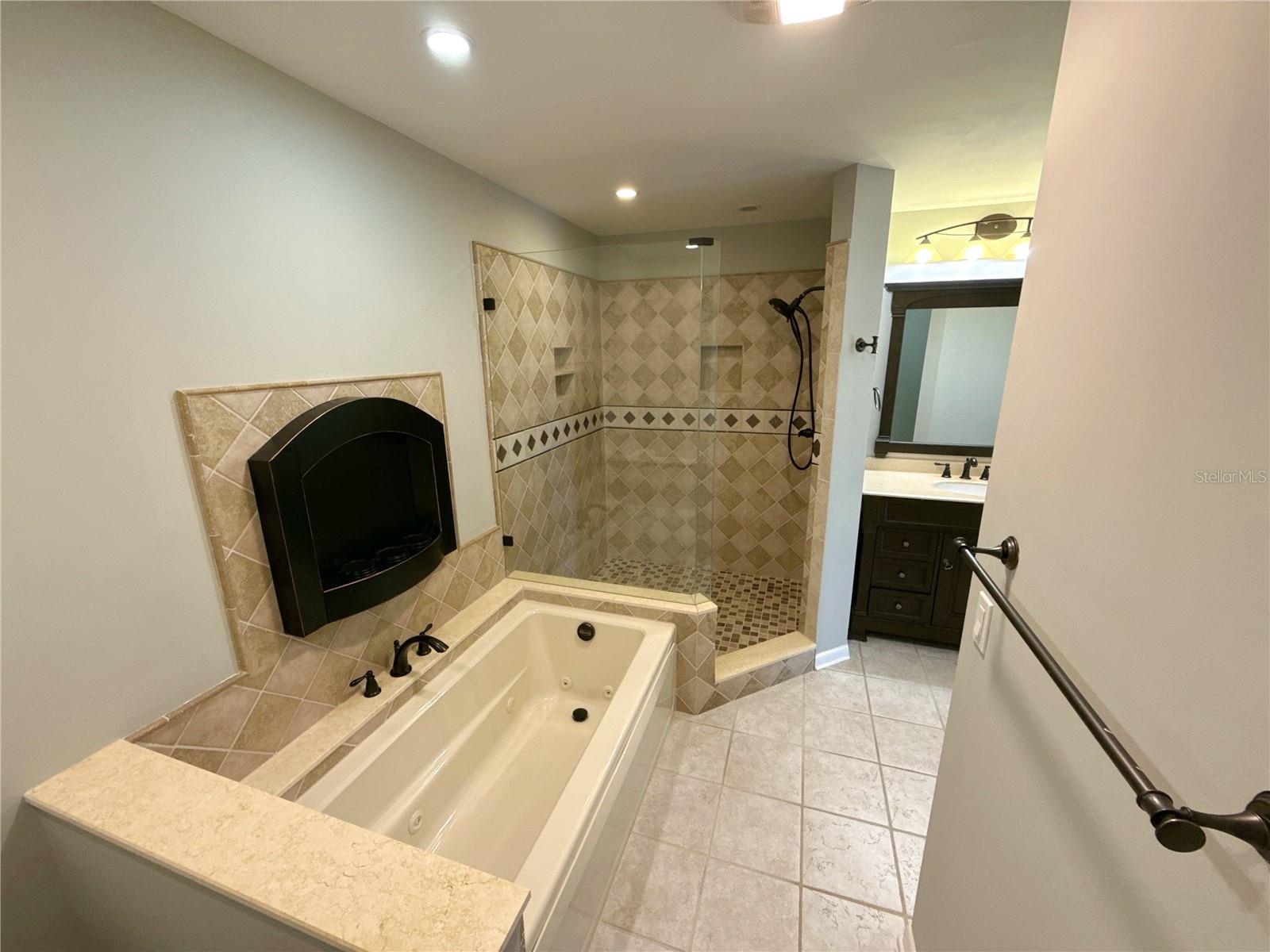 Image 32 of 43 For 13516 Palmwood Lane