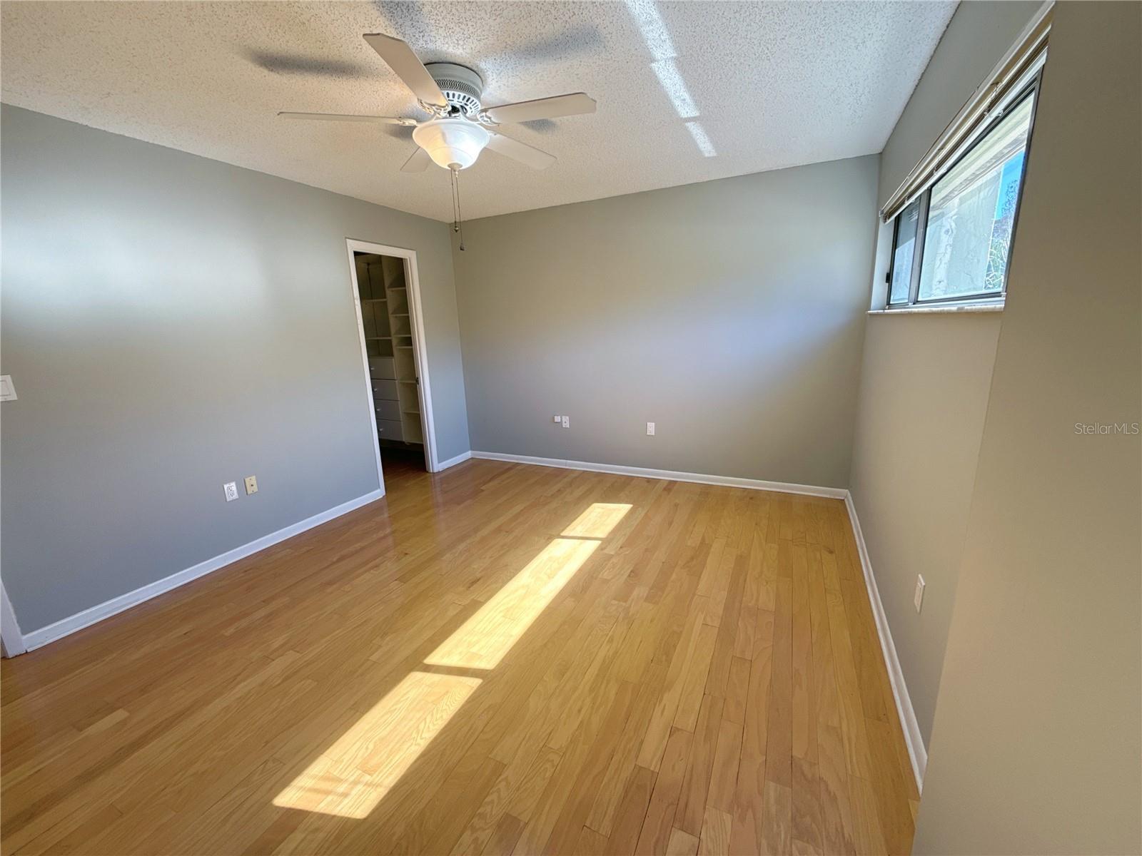 Image 33 of 43 For 13516 Palmwood Lane