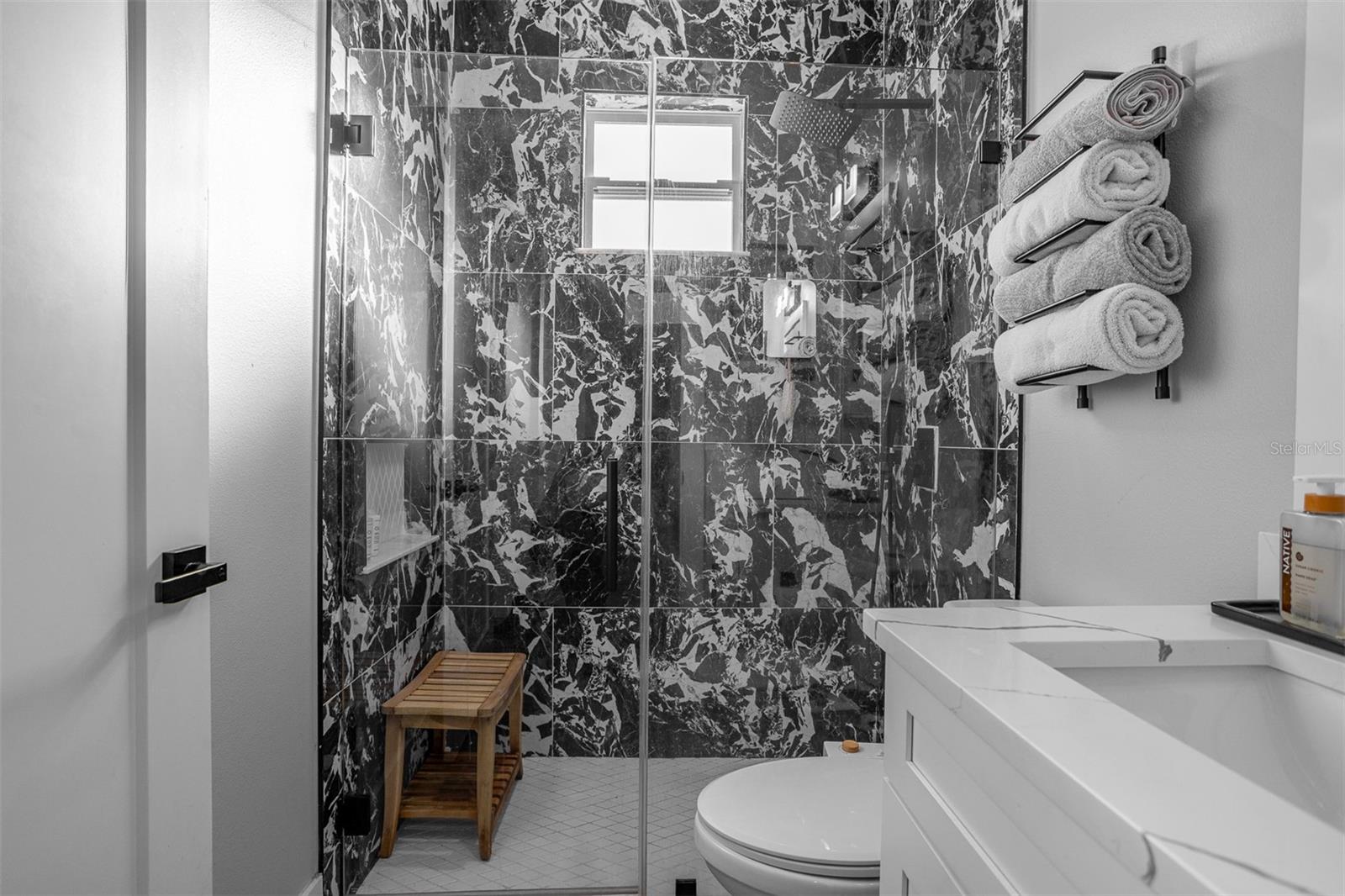 Image 16 of 35 For 3301 Dewey Street