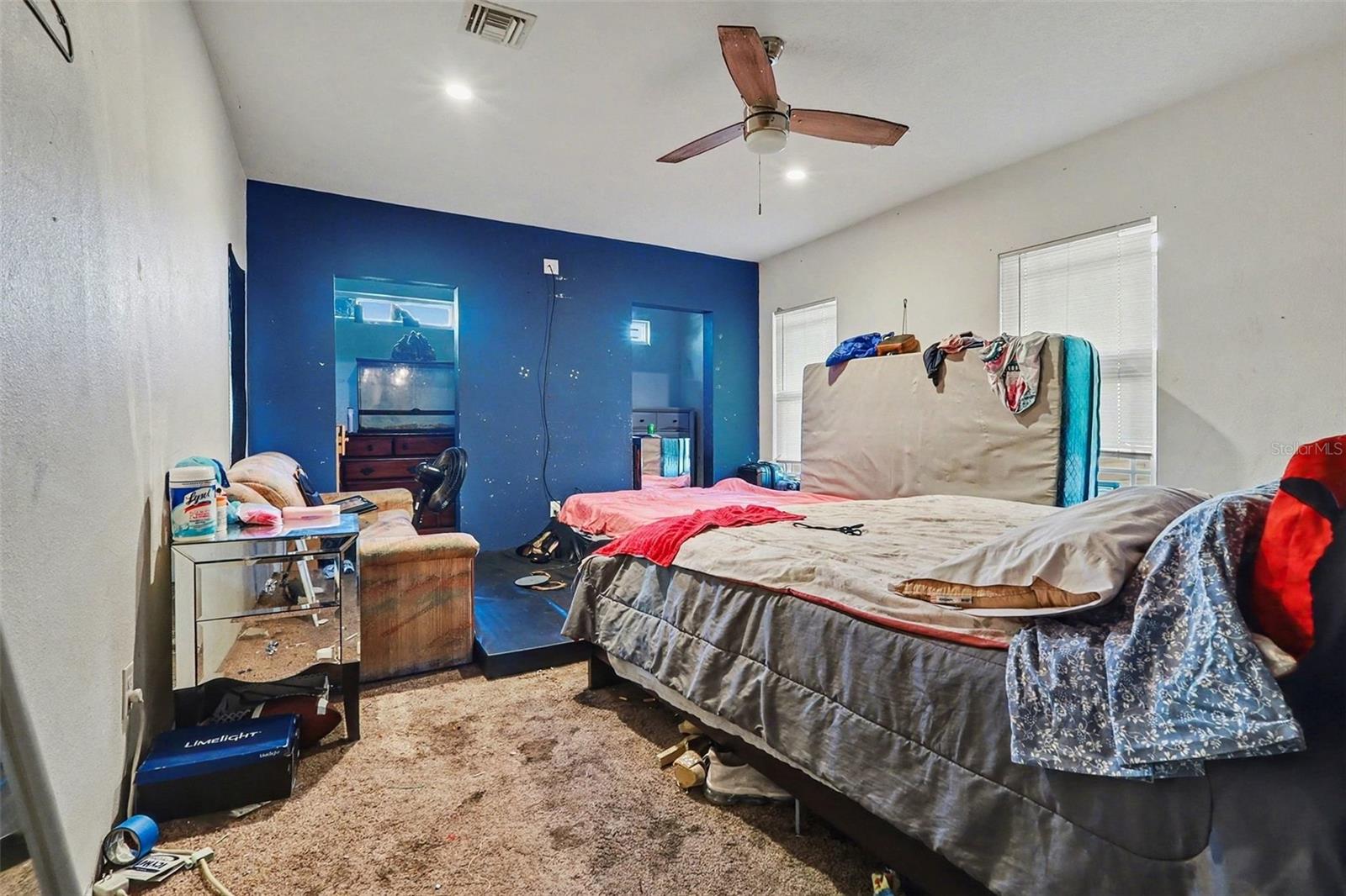 Image 13 of 19 For 1054 State Road 60 E