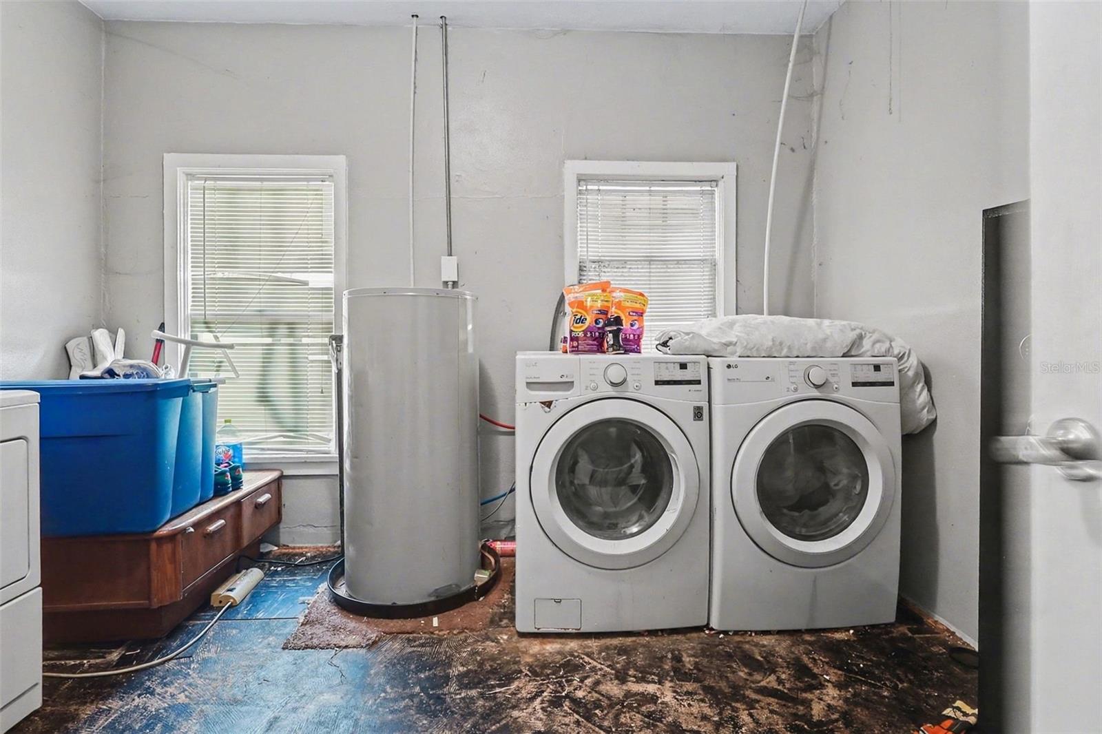 Image 15 of 19 For 1054 State Road 60 E