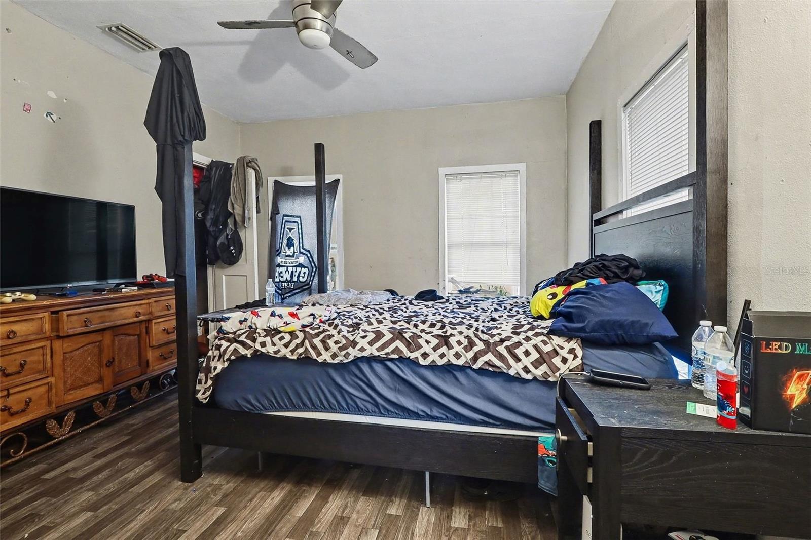 Image 9 of 19 For 1054 State Road 60 E