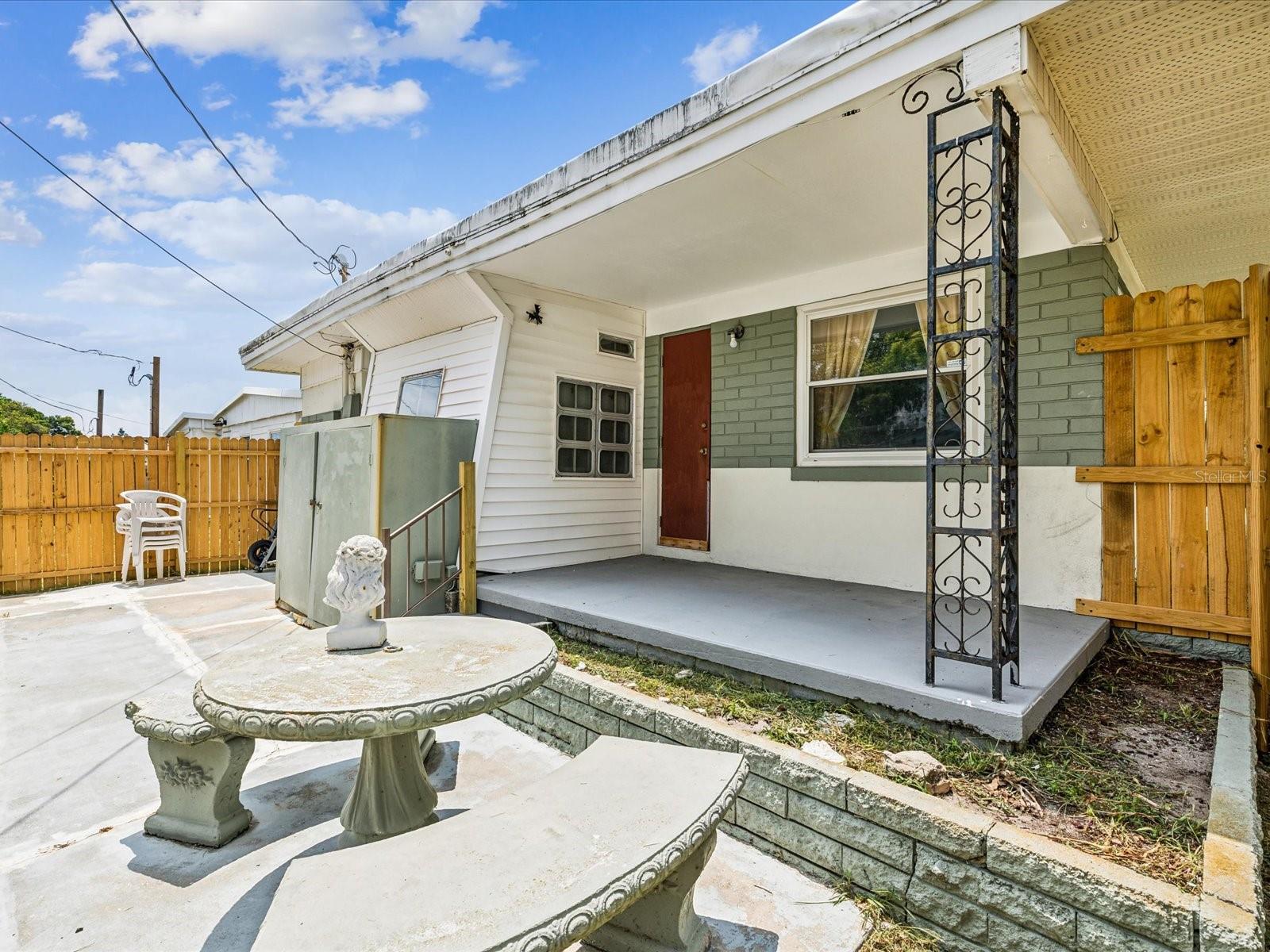 Image 8 of 27 For 1940 Shady Cove Drive