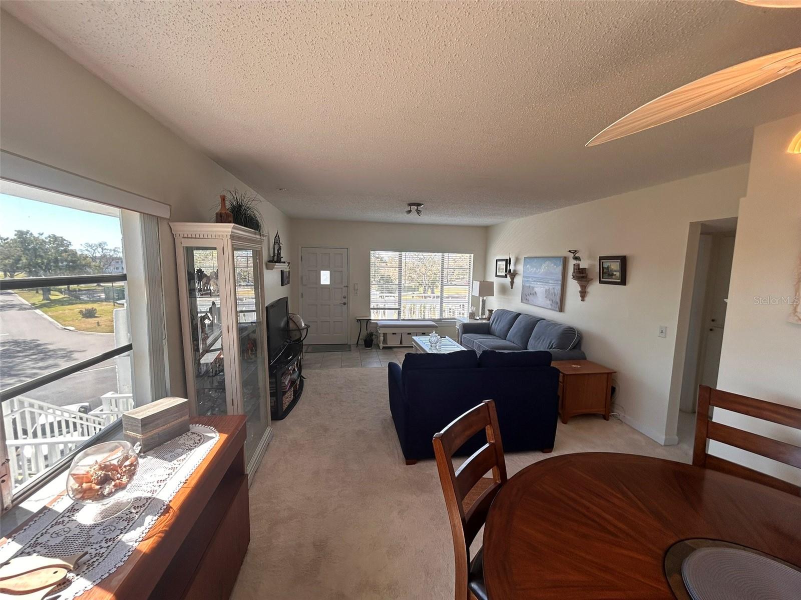 Image 3 of 38 For 2428 Columbia Drive 72