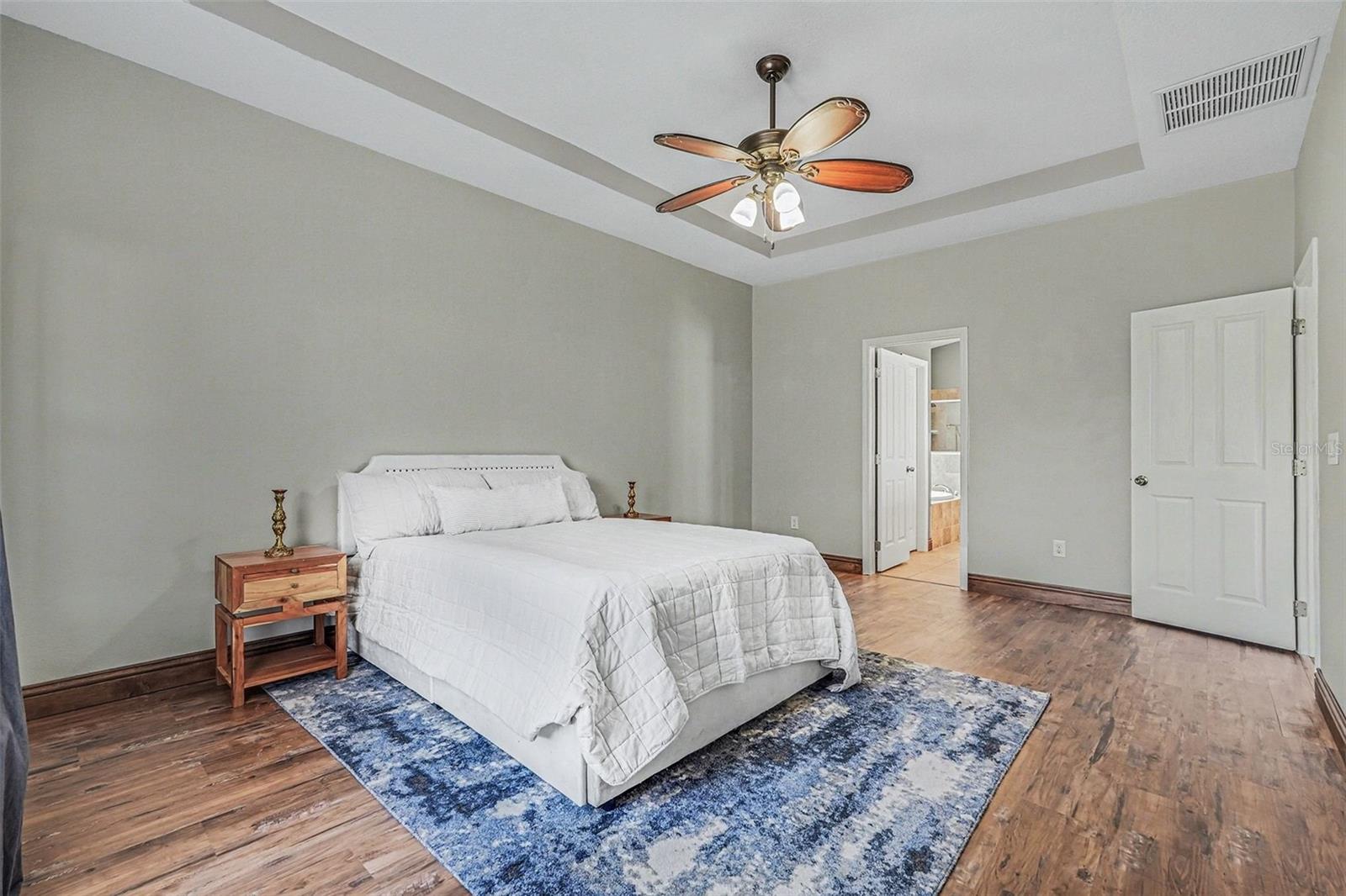 Image 16 of 34 For 12324 Loopback Drive