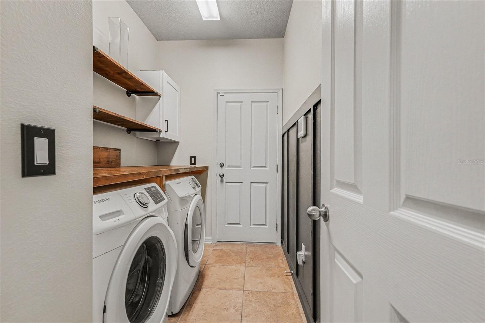 Image 25 of 34 For 12324 Loopback Drive