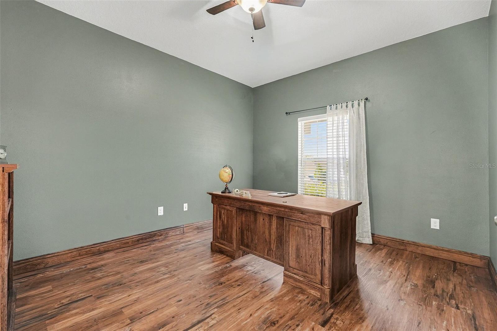 Image 7 of 34 For 12324 Loopback Drive