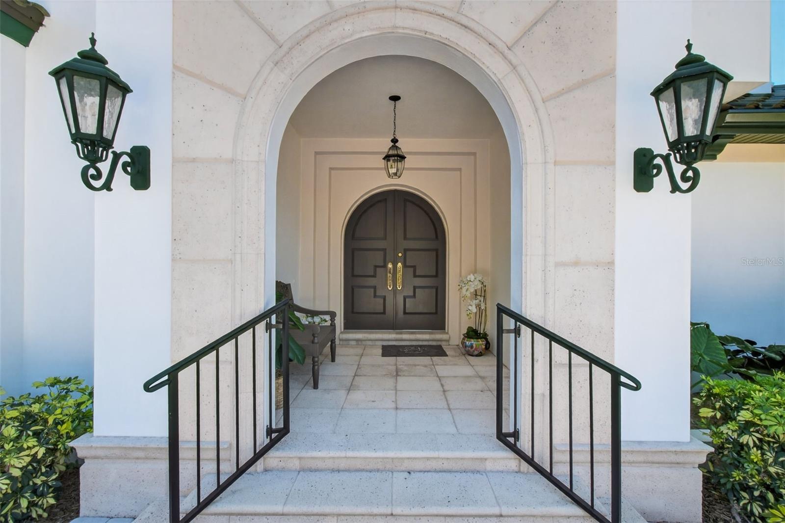 Image 3 of 64 For 1100 Tortuga Circle Ne