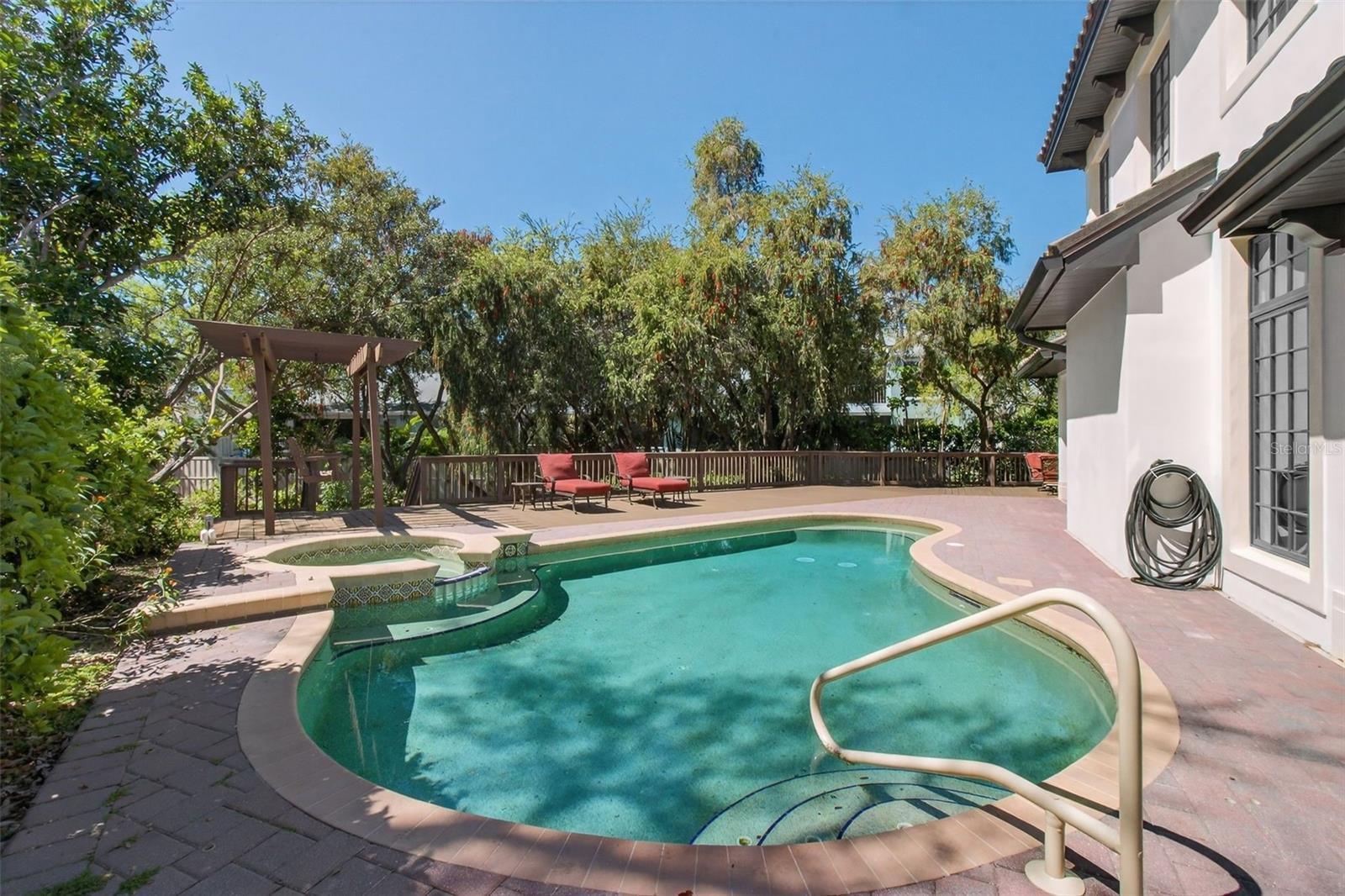 Image 30 of 64 For 1100 Tortuga Circle Ne