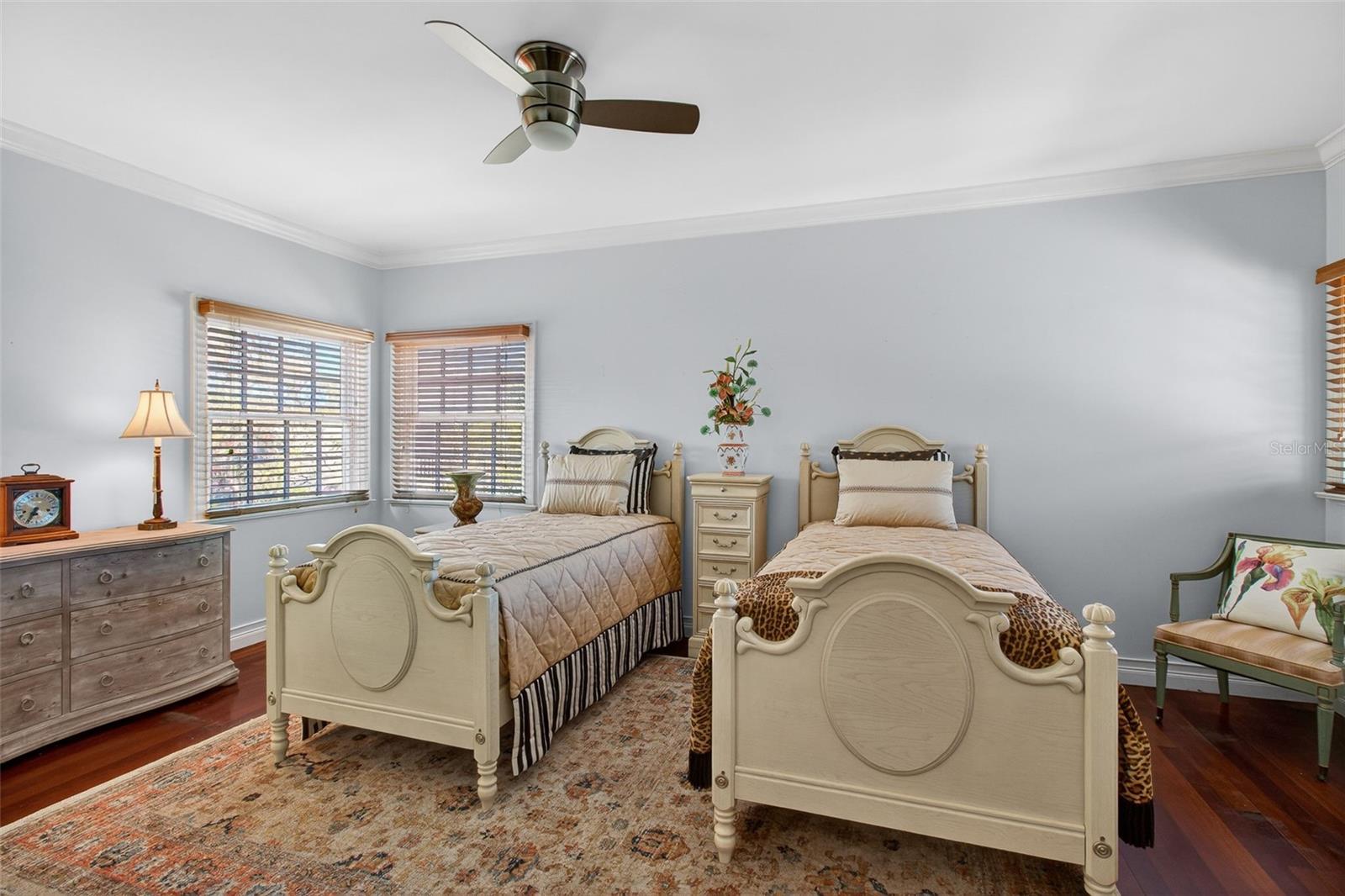 Image 40 of 64 For 1100 Tortuga Circle Ne