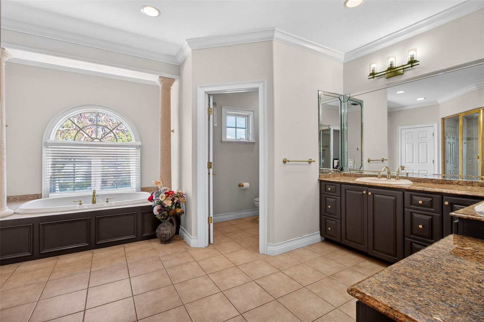 Image 46 of 64 For 1100 Tortuga Circle Ne