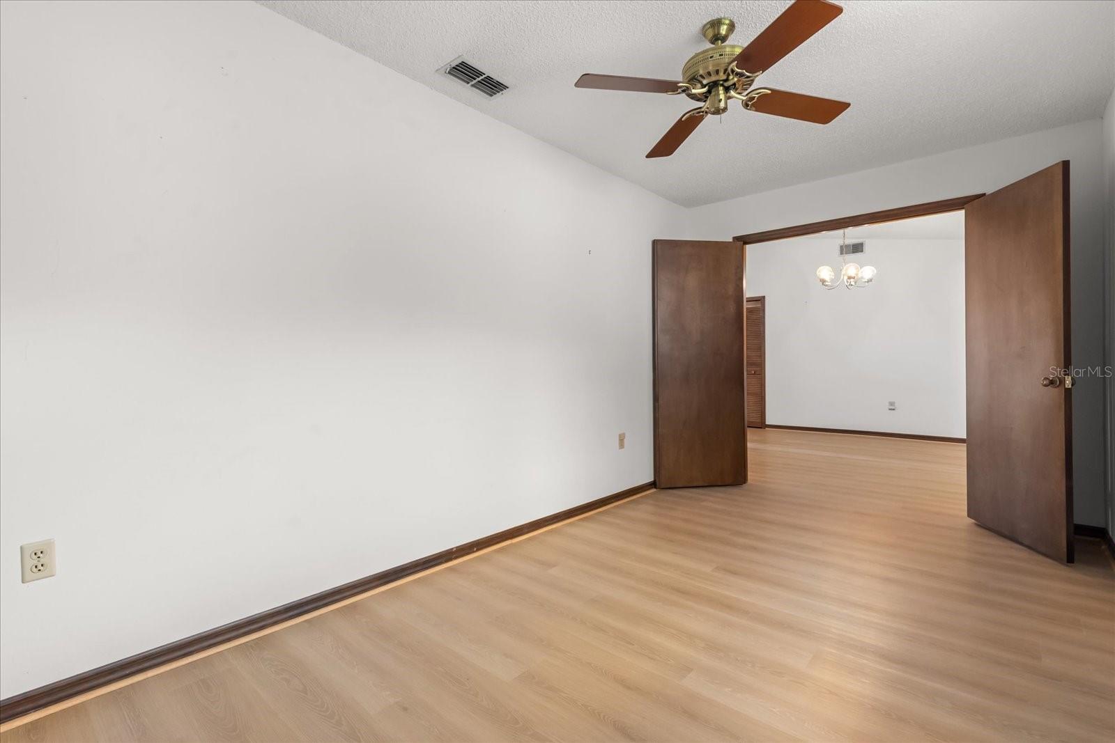 Image 11 of 26 For 2483 Islander Court