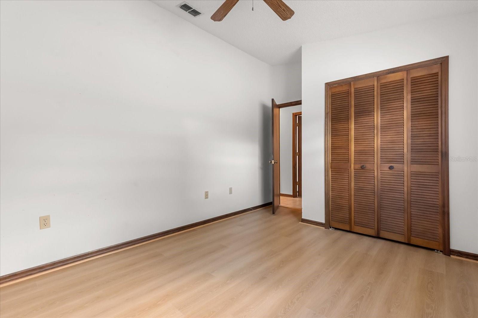 Image 15 of 26 For 2483 Islander Court