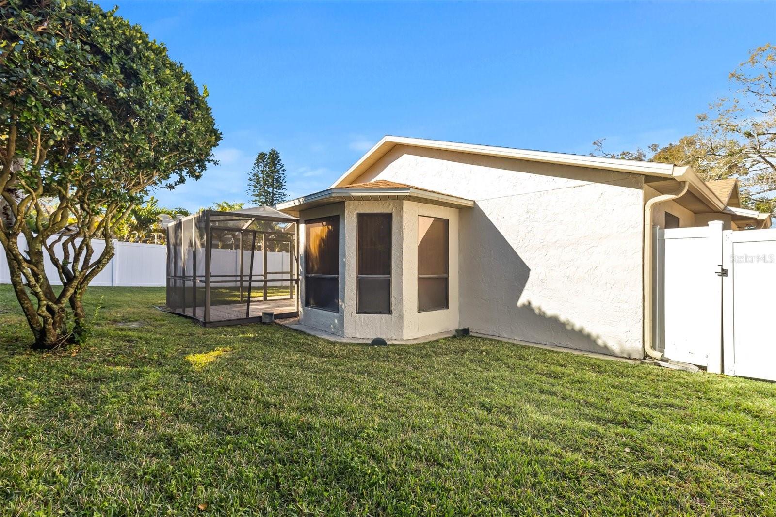 Image 20 of 26 For 2483 Islander Court