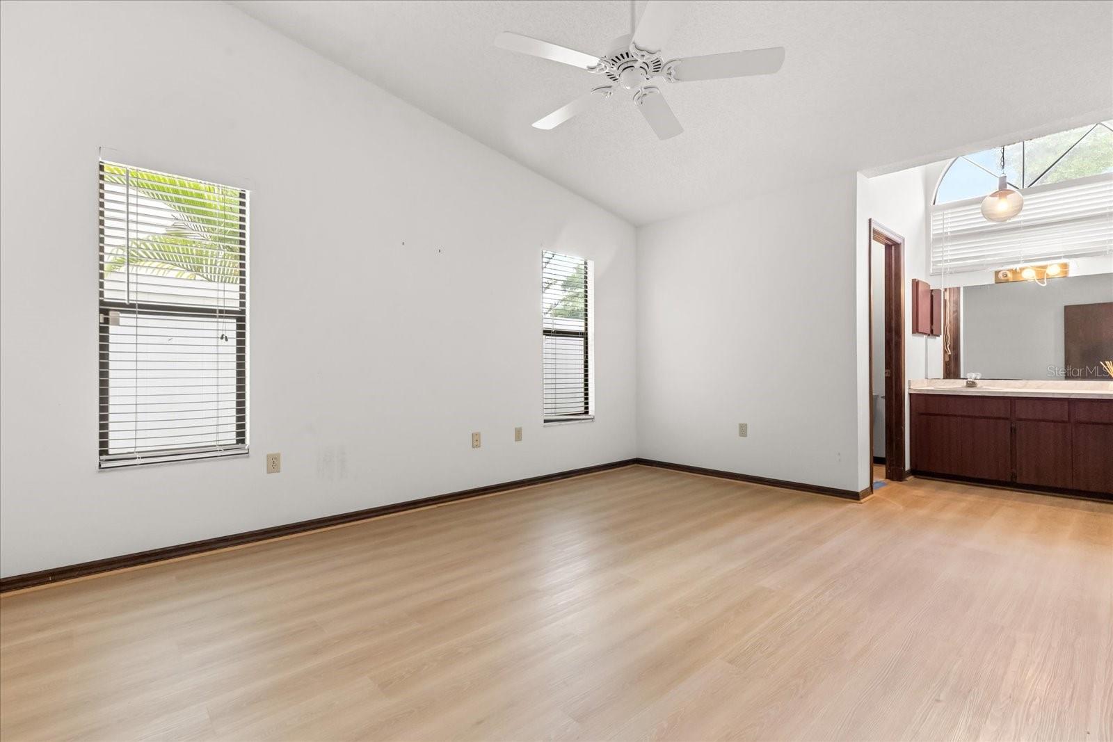 Image 5 of 26 For 2483 Islander Court