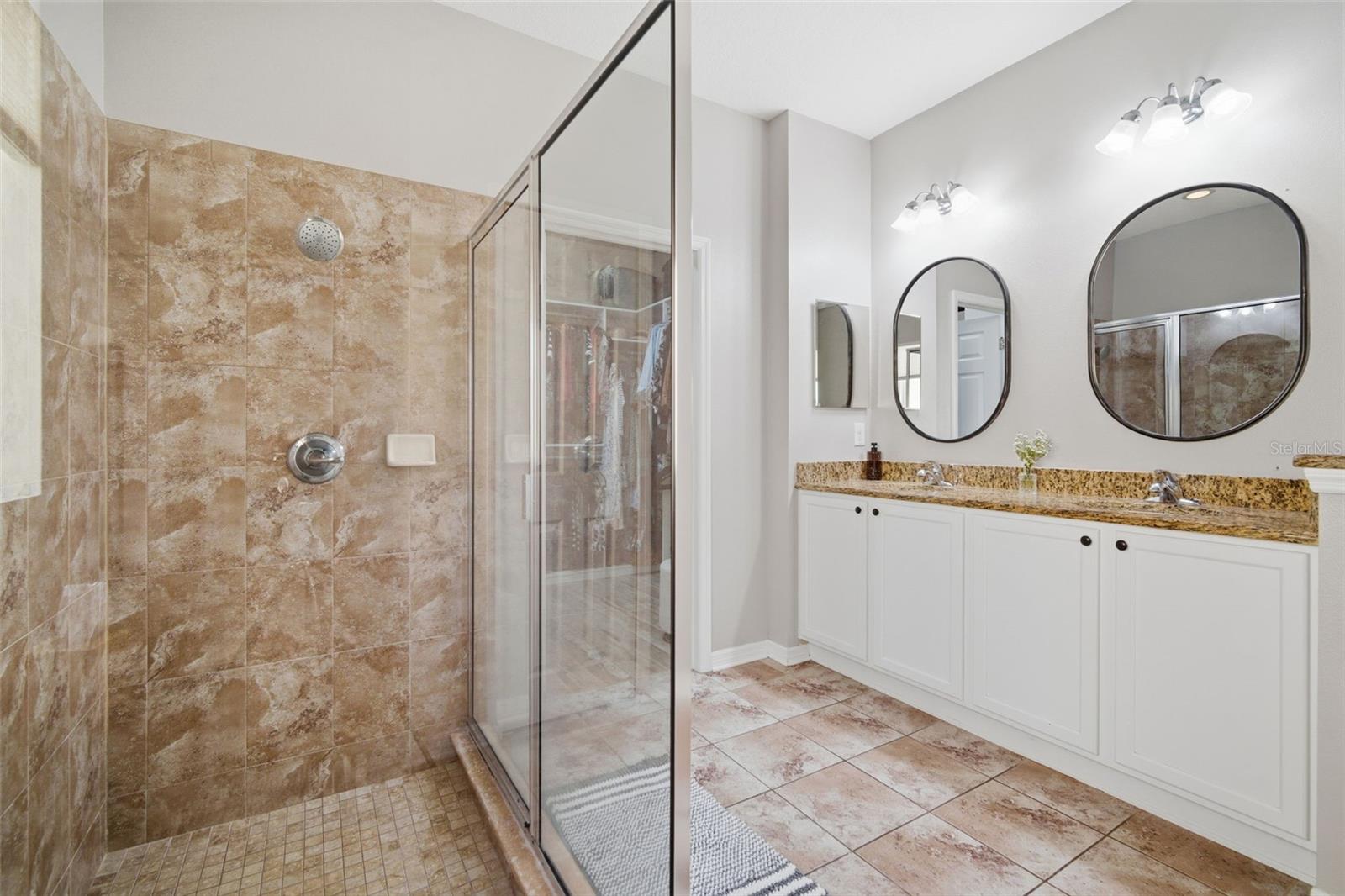 Image 39 of 82 For 31520 Holcomb Pass