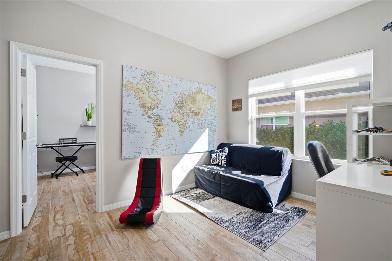 Image 43 of 82 For 31520 Holcomb Pass